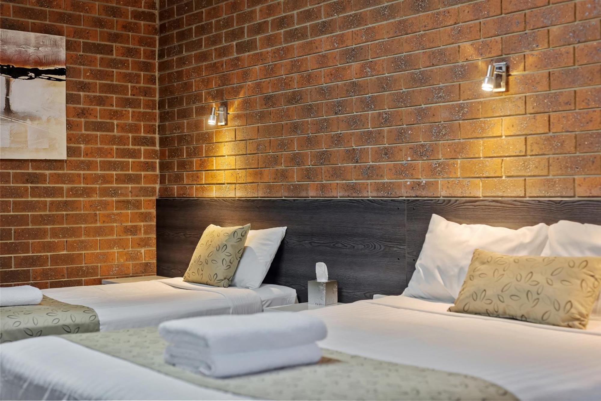 Healesville Motor Inn Room photo