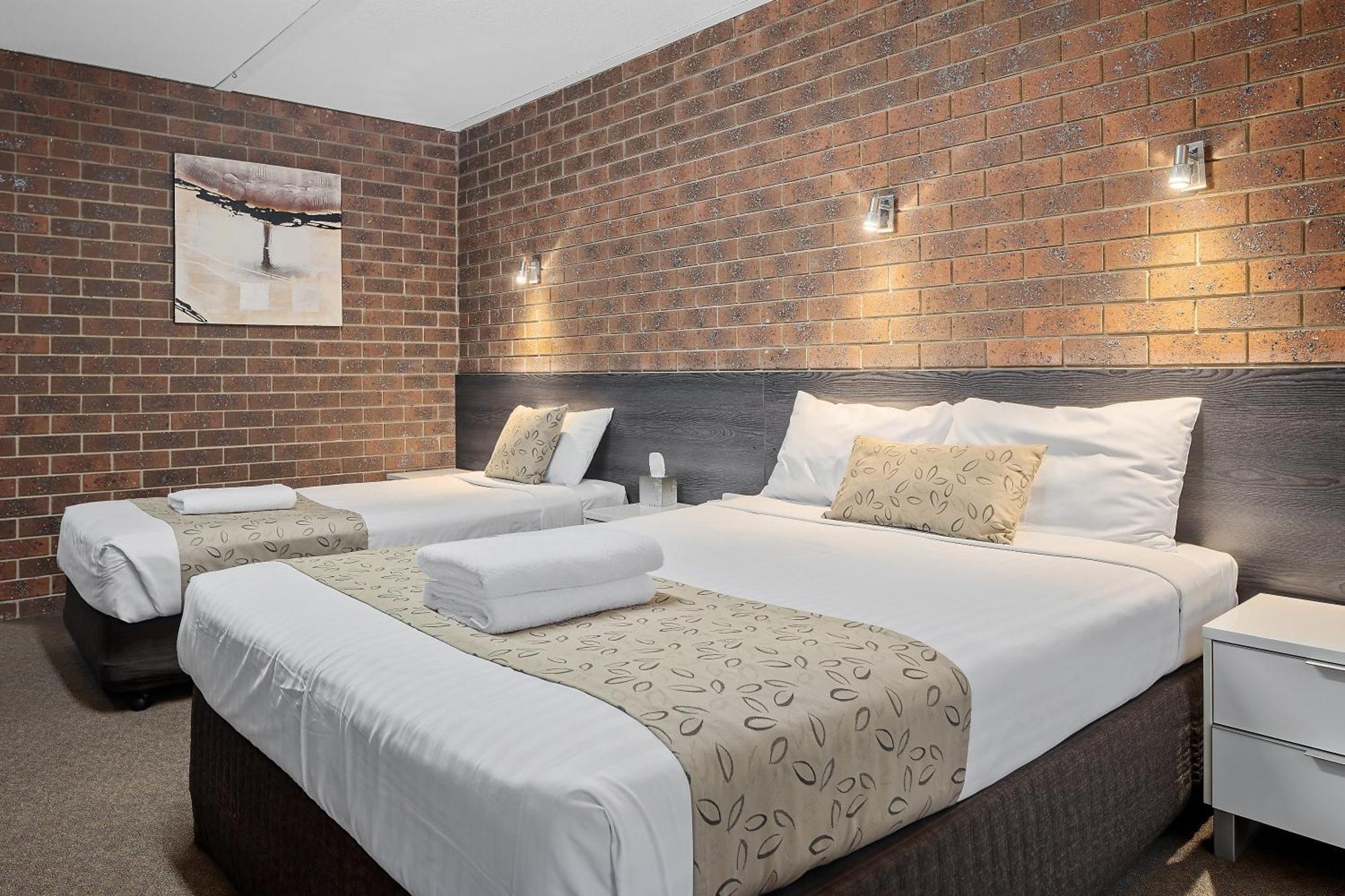 Healesville Motor Inn Room photo