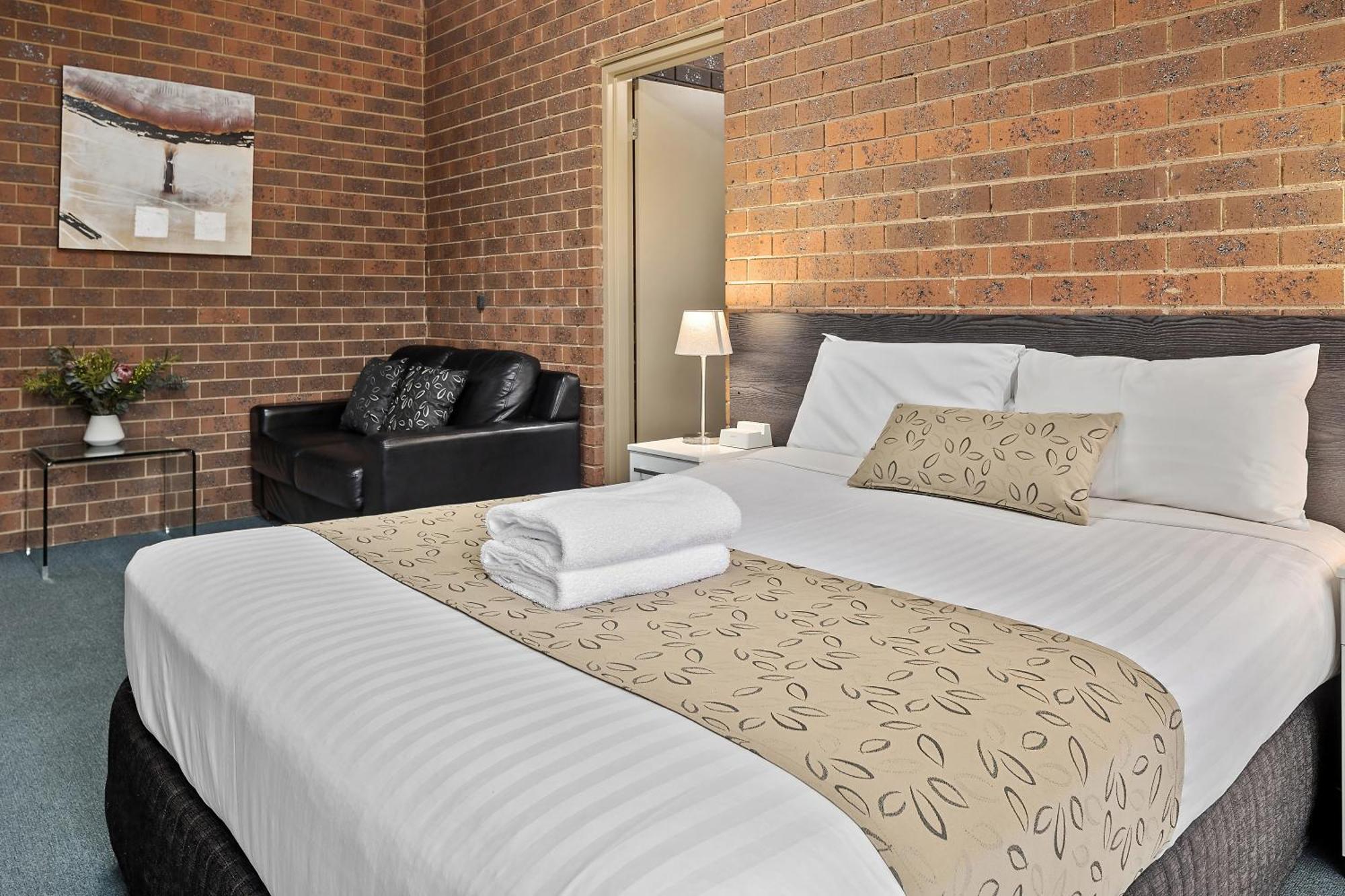 Healesville Motor Inn Room photo