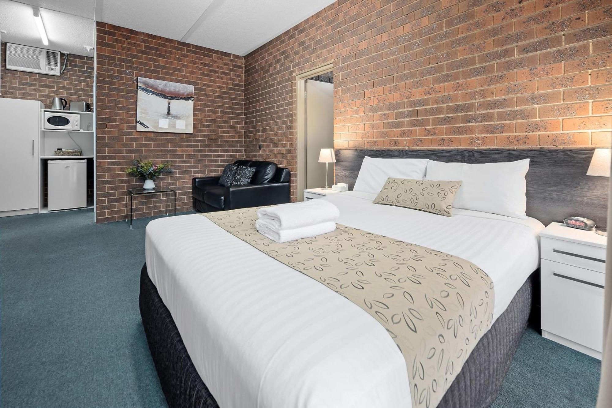 Healesville Motor Inn Room photo