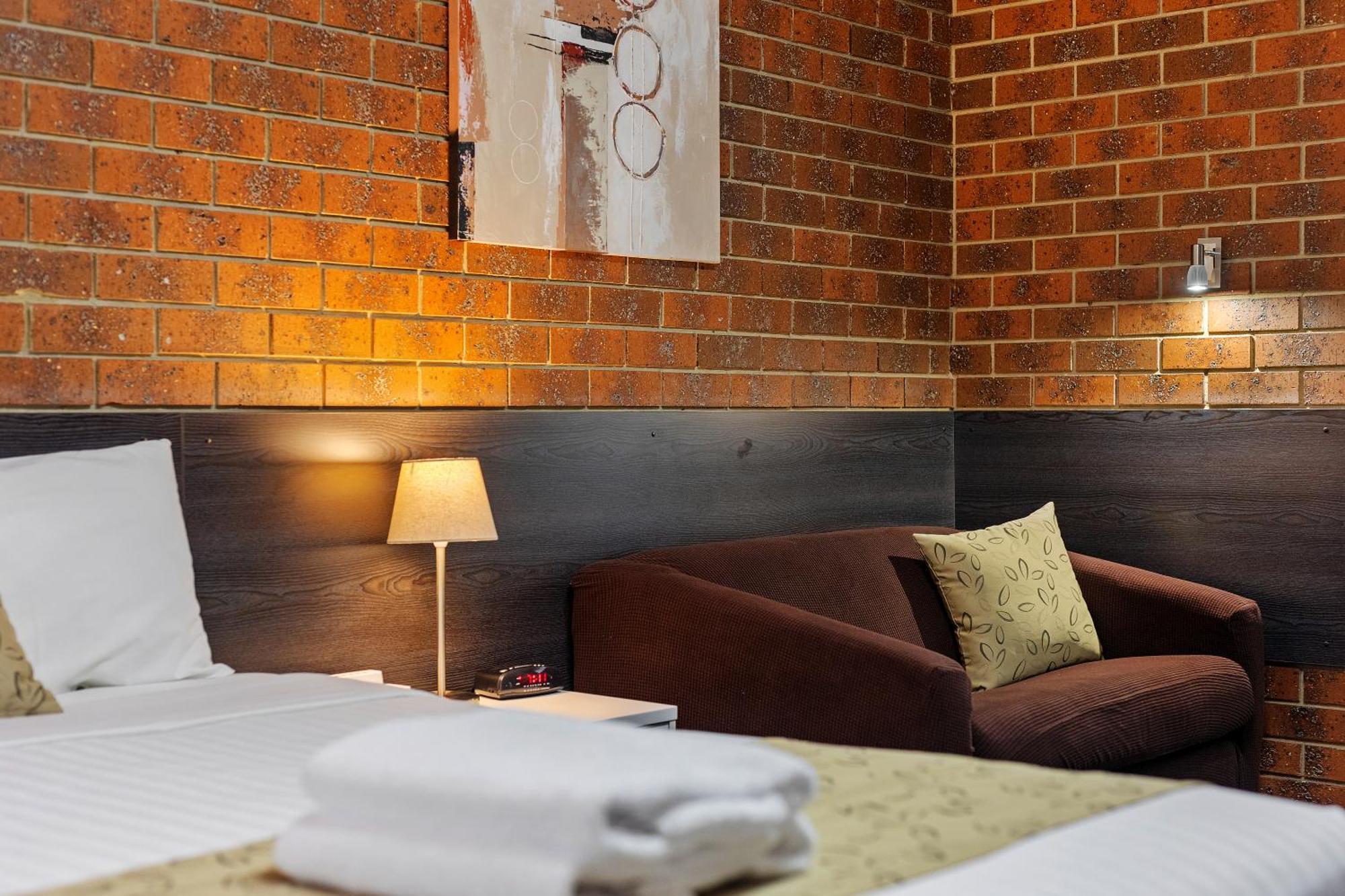 Healesville Motor Inn Room photo