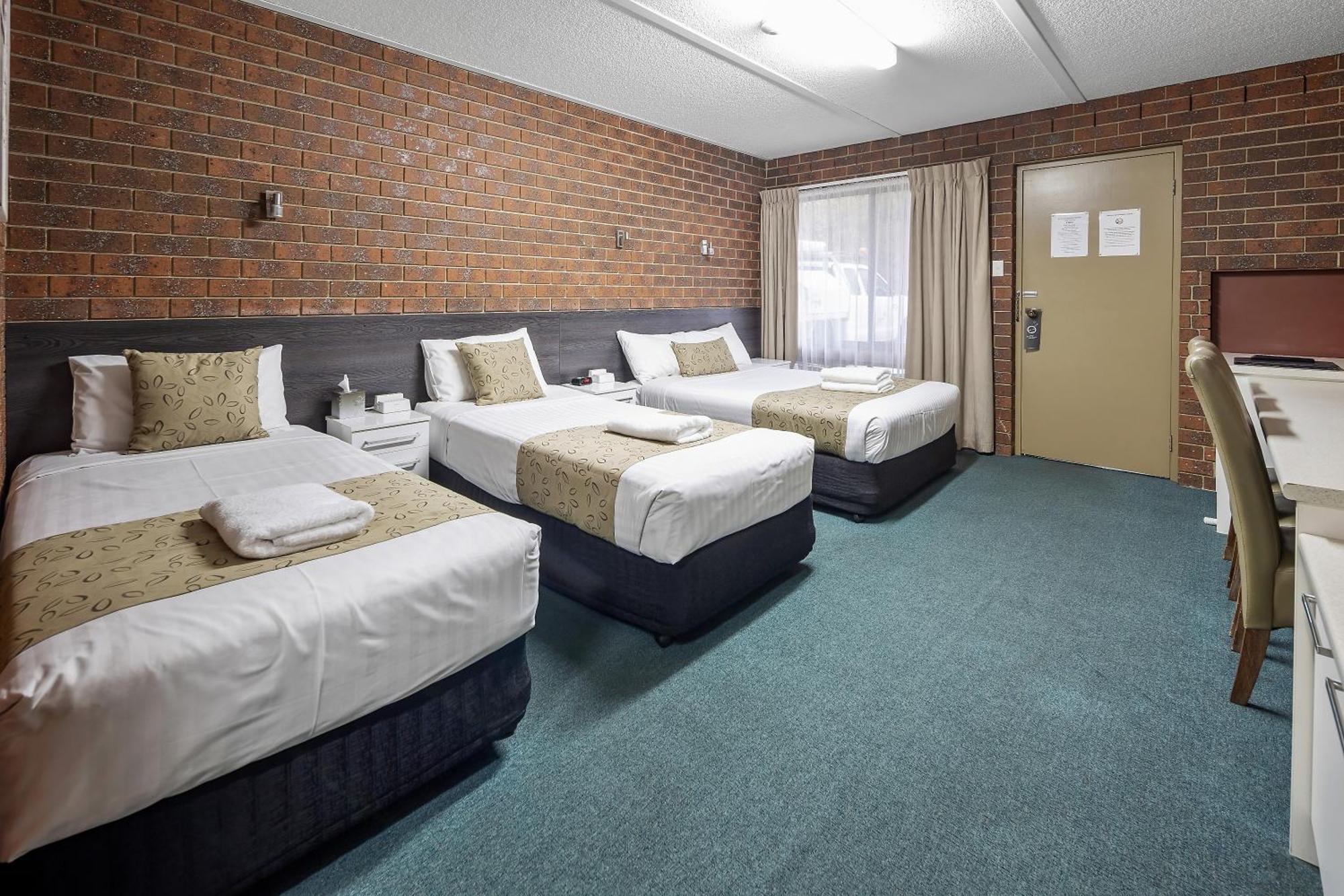 Healesville Motor Inn Room photo