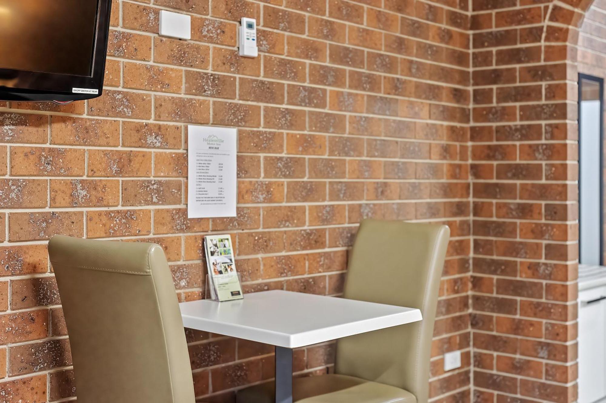 Healesville Motor Inn Room photo